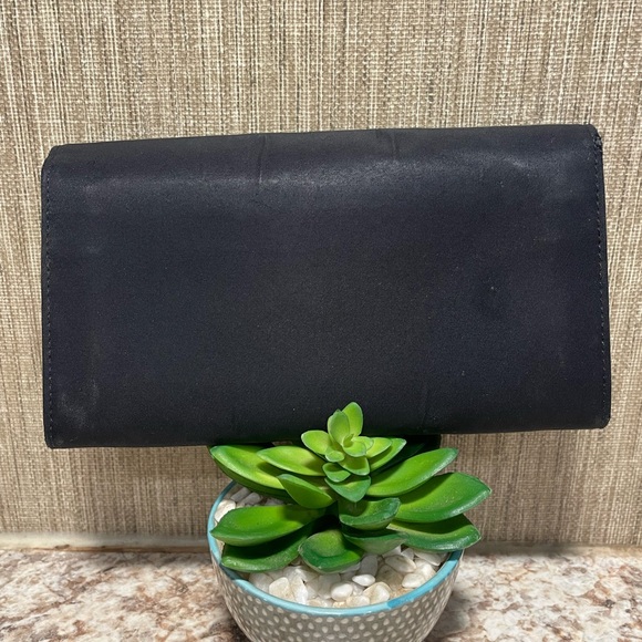 ❌SOLD!❌ PRADA Vintage Tessuto Nero Nylon & Leather Wallet Italy 100% Authentic! - Picture 2 of 16